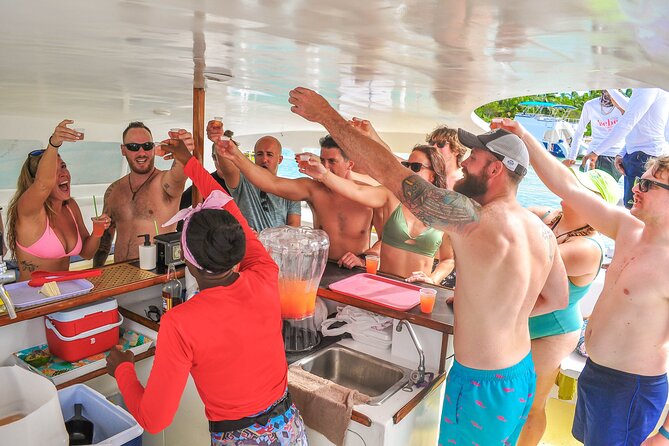 Punta Cana Private Catamaran for (Medium Group) - Pricing