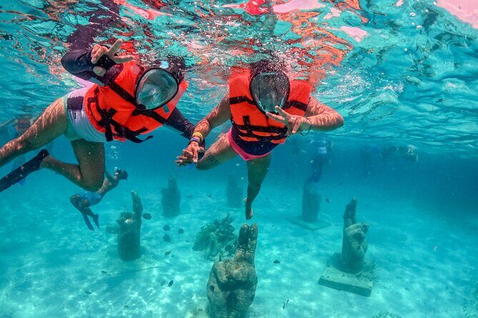 Punta Cana Private Catamaran Spring Break Party, Snorkel & BBQ - FAQ