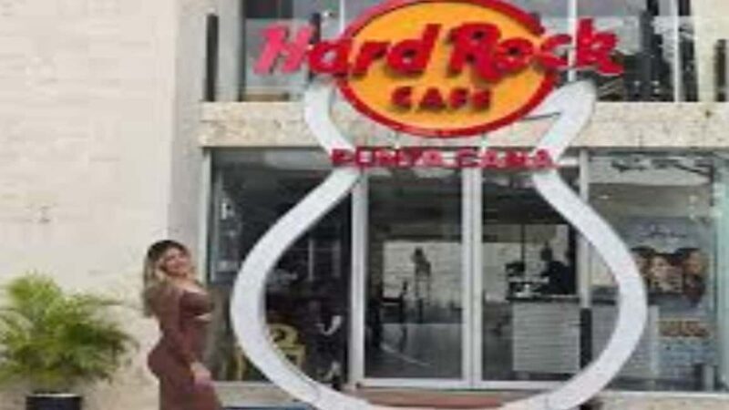 Punta Cana: Shopping Tour with Tastings and Pickup - Good To Know