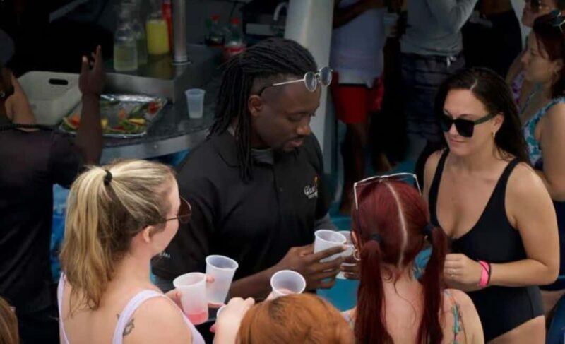 Punta Cana: Snorkeling Cruise with Open Bar & Snacks - Why This Tour Works