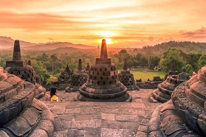 Punthuk Setumbu Sunrise, Borobudur Temple & Merapi Lava Tours - Sunrise at Punthuk Setumbu