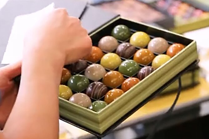 Pure Chocolate Tour in Paris - Inclusions