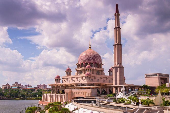 Putrajaya City Tour from Kuala Lumpur with Sight Seeing Cruise - Exploring Putrajaya: A Practical Guide to the City Tour & Lake Cruise