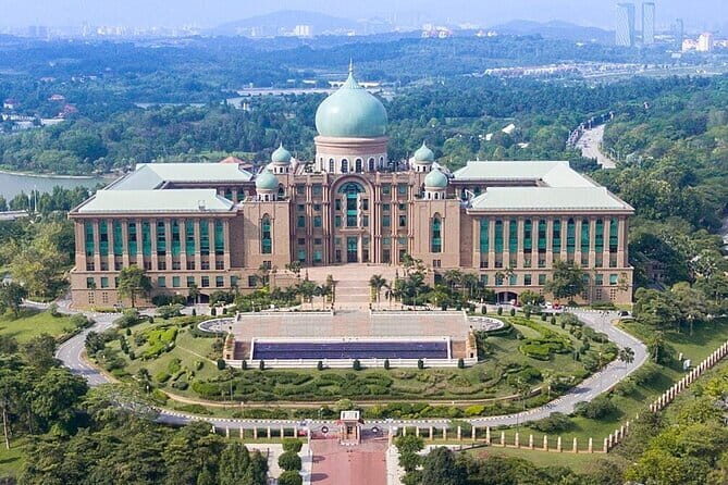 Putrajaya Open Air Tour from Kuala Lumpur with Sight SeeingCruise - Frequently Asked Questions