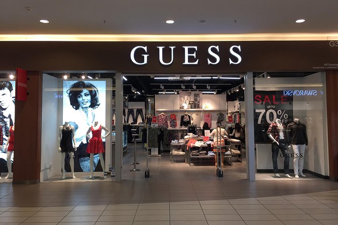 Putrajaya & Premium Outlet - English-Speaking Guide Services