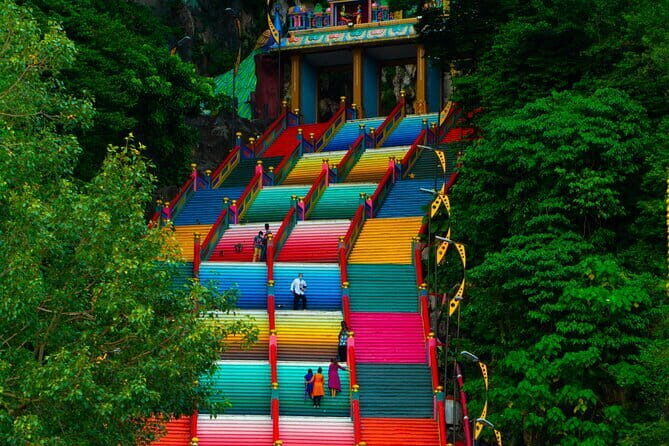 Putrajaya Tour From Kuala Lumpur Includes Batu Caves - Good To Know