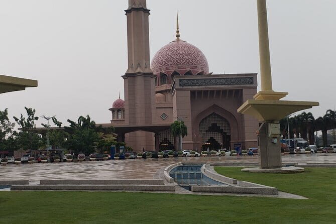 Putrajaya Tour From Kuala Lumpur Includes Batu Caves - The Sum Up