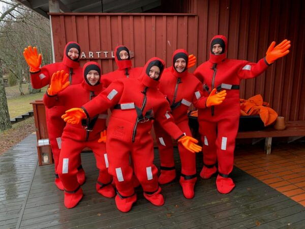 Puumala: Private Ice-Floating Experience at Lake Saimaa - Capturing Your Experience