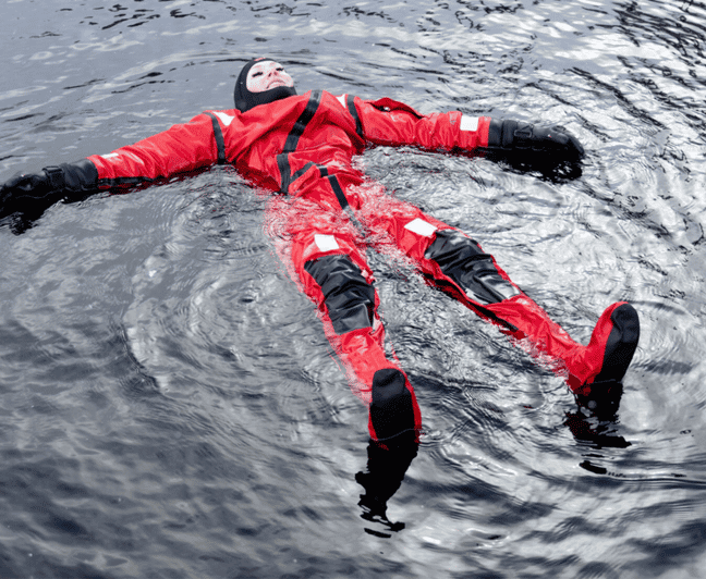 Pyhätsunturi: Ice Floating & Sauna Experience - Good To Know