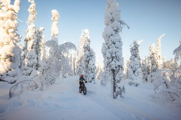 Pyhätunturi: Electric Fatbike Tour in Finnish Lapland - Recommended Clothing