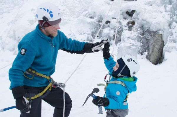 Pyhätunturi: Kids Ice Climbing Adventure in Finnish Lapland - Getting to Pyhätunturi