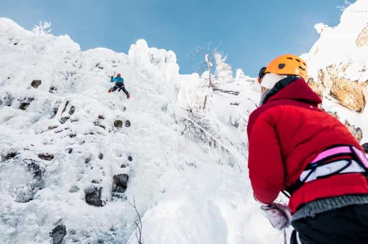 Pyhätunturi: Try Ice Climbing in Finnish Lapland - Getting to Pyhätunturi