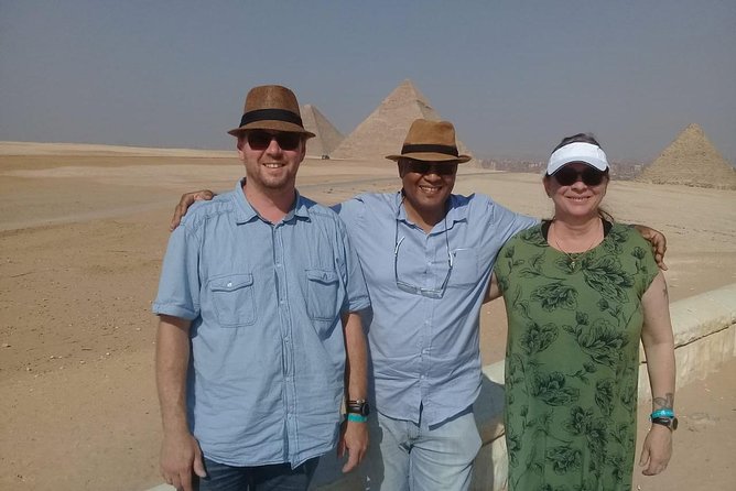 Pyramids, Great Sphinx, Museum and Bazar- Private Tour - Lunch and Refreshments