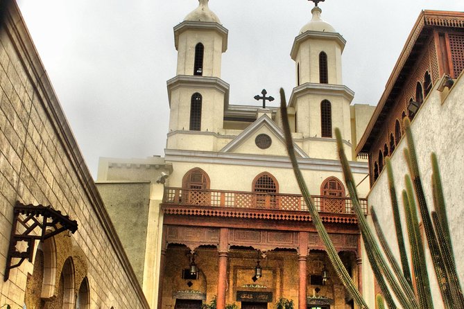 Pyramids of Giza & Old Cairo - Meeting Point Details