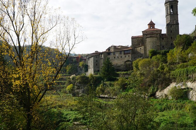 Pyrenees Medieval Village Hike From Barcelona - Tour Details and Highlights
