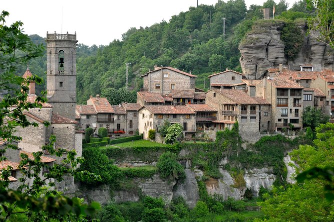 Pyrenees Medieval Village Hike From Barcelona - Tips for a Memorable Hiking Experience