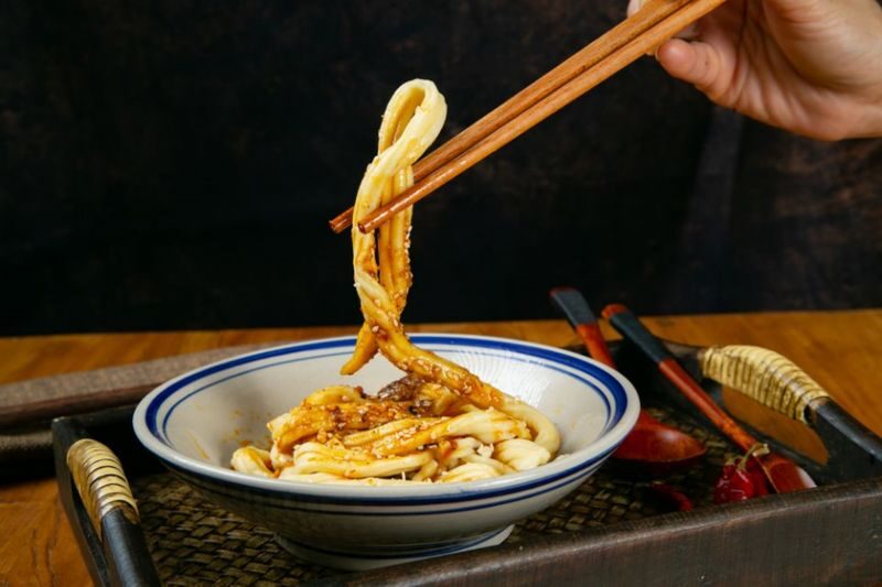 Qingcheng Outer Mountain Day Trip: Hike and Explore Ancient Trails on Shangdao Mountain, Descend and Discover Culinary Delights in a Charming Town - Eatwith - What the guide and transport add