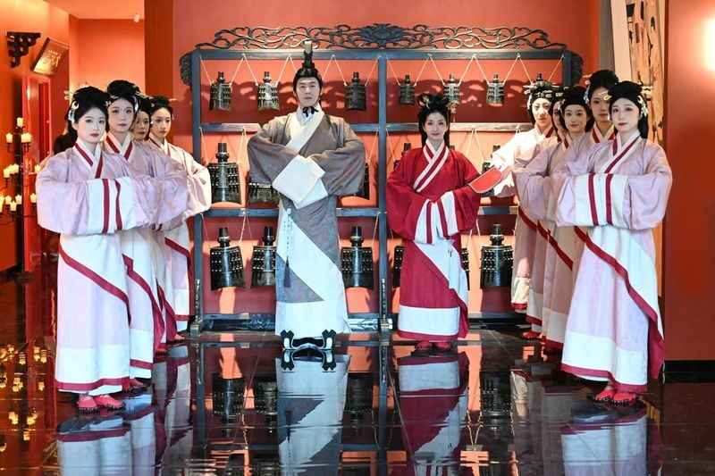 Qingdao Lanqi Banquet Fu - Immersive Imperial Feast Experience (A Fusion of Cuisine and Culture + Visual Delight + Chinese-Style Performance + Optional Costume & Makeup Experience) - Price: pay for the whole evening, not just dinner