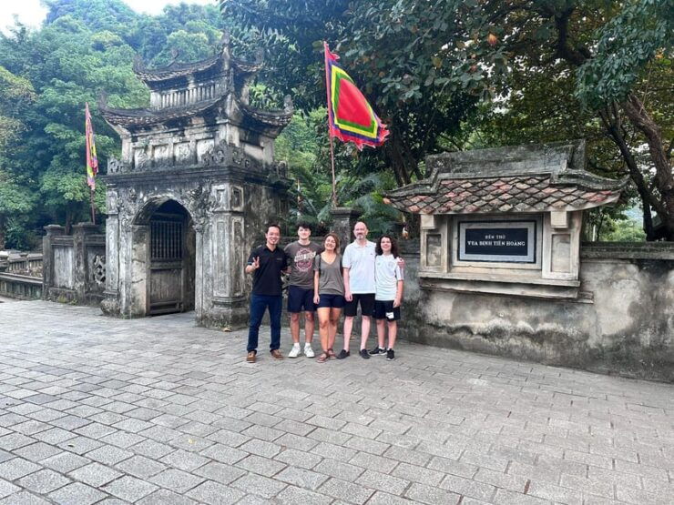 Quang Phu Cau Incense Village, Hoa Lu, Trang An Private Tour - Itinerary Highlights