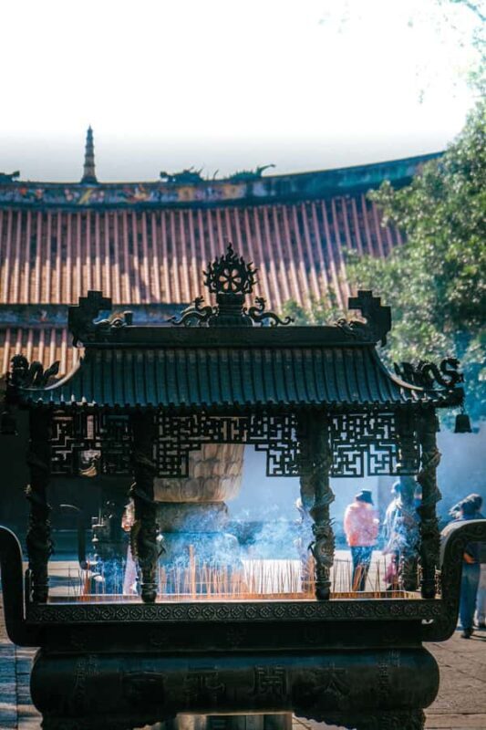 Quanzhou Kaiyuan Temple: 2.5-Hour Tour of the City Landmark - Why This Tour Works Well