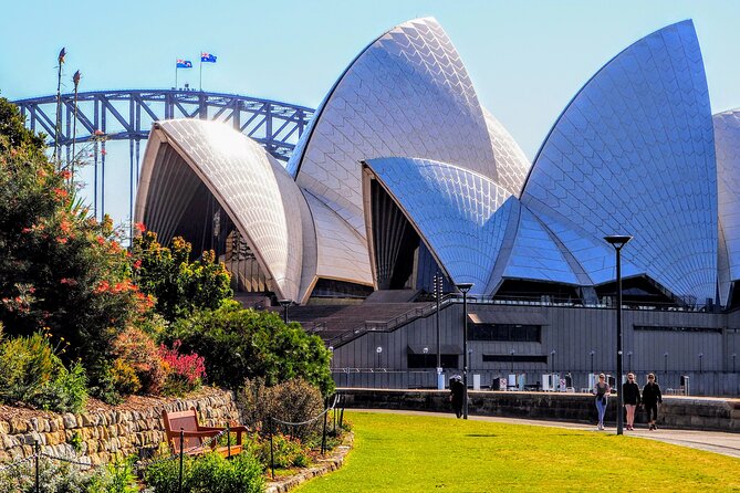 Quay People: Private Sydney Harbour Walking Tour - Meeting and Pickup