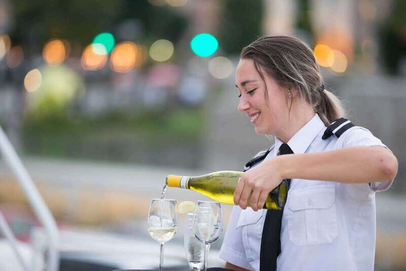 Québec City: 3 or 5-Course Dinner Cruise with DJ & Dancing - Good To Know