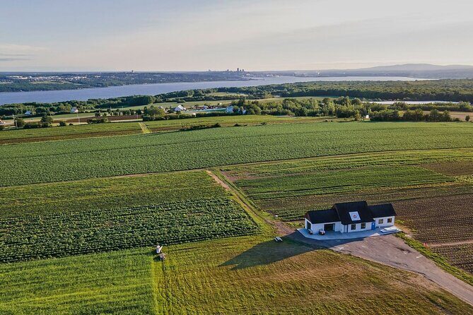 Quebec City - E-Tandem Rental on Ile d'Orléans - The Sum Up