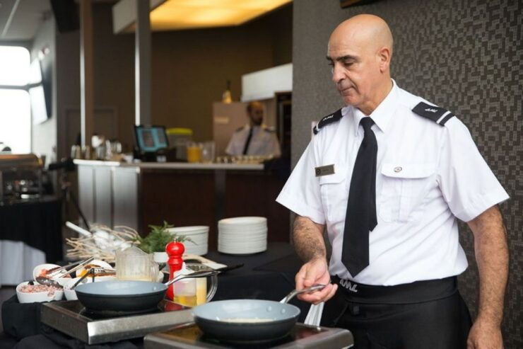 Quebec City: Gourmet 3-Course Brunch Cruise With VIP Option - Inclusions and Entertainment