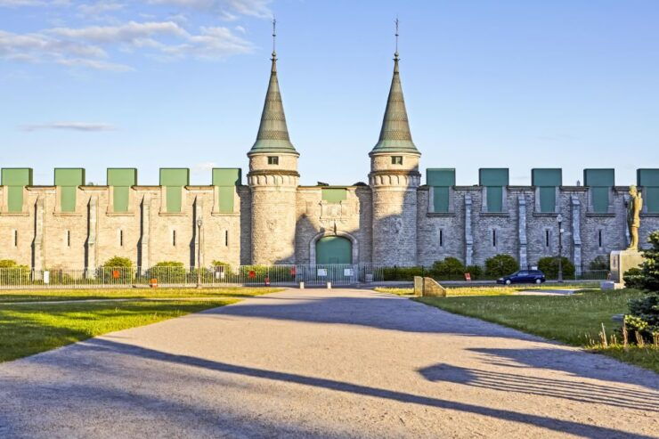 Quebec City: Guided City Tour With Transportation - Tour Details