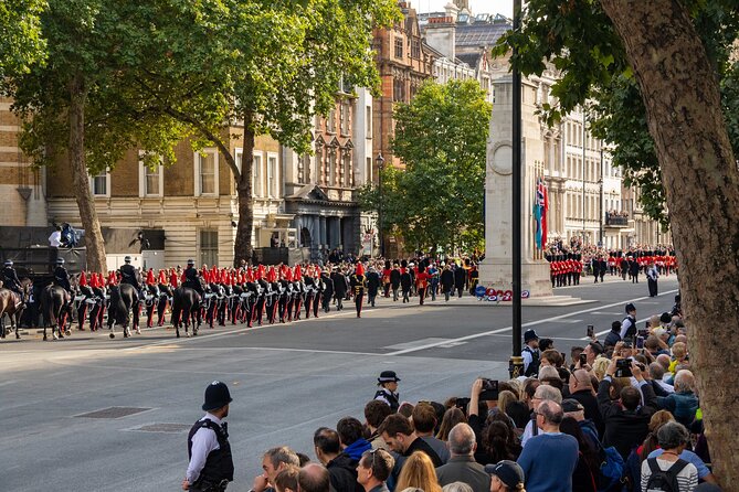 Queen Elizabeth II Private Walking Tour of London - Background