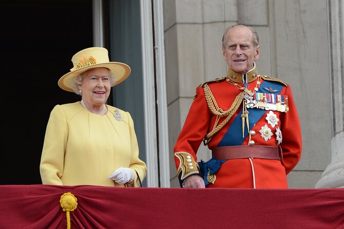 Queen Elizabeth II: Royal Life Walking Tour - Contact Viator for Assistance