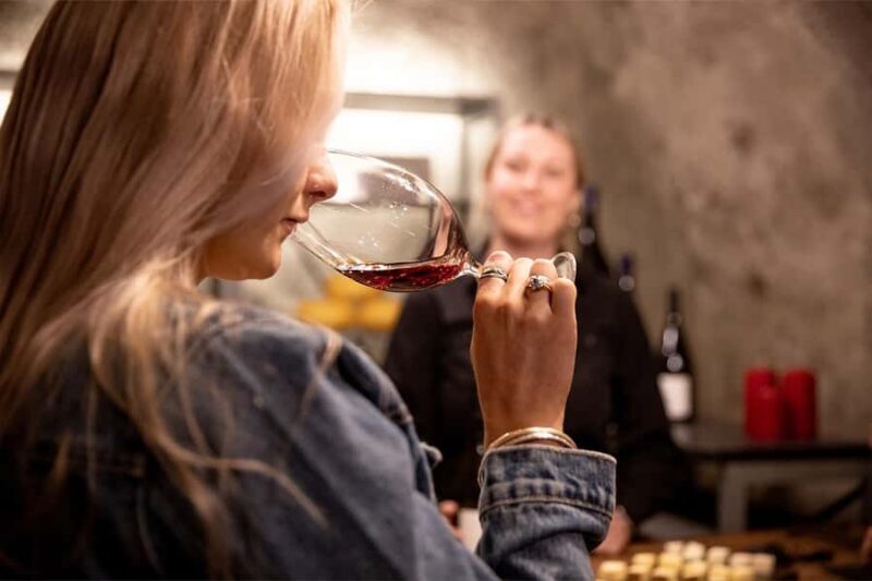 Queenstown, Arrowtown, Gibbston: Flexible Wine Hopper Tours - Transportation and Flexibility