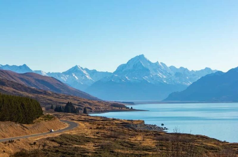 Queenstown to Christchurch via Mt Cook One-Way Tour - Omarama: A Chance for a Break