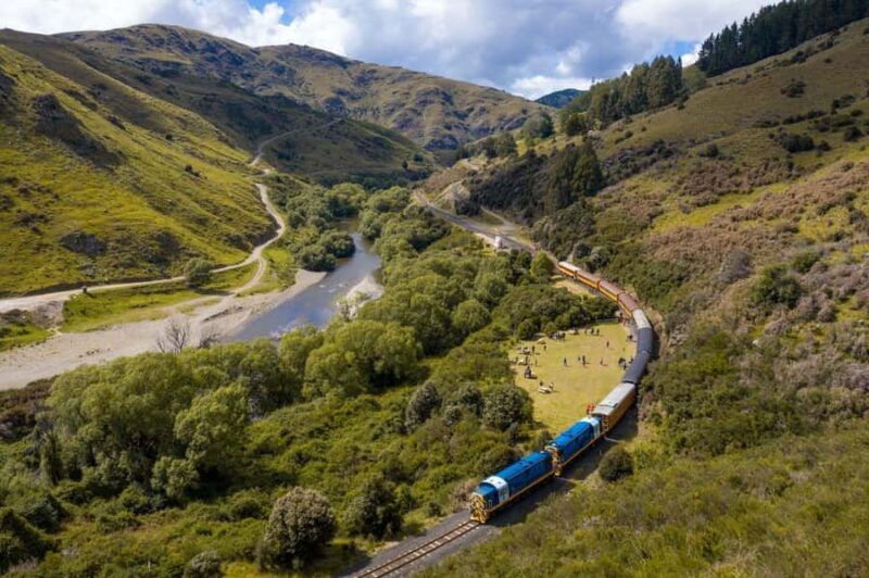 Queenstown to Dunedin Incl Taieri Gorge Train (One-Way) - A Complete Breakdown of the Journey