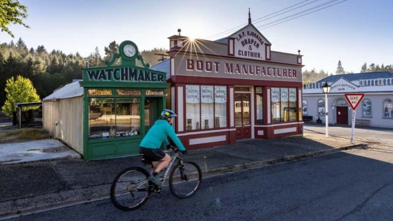 Queenstown to Middlemarch Small-Group Guided Tour (One-Way) - Middlemarch and the High Country