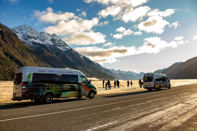 Queenstown to Te Anau via Milford Sound inc Cruise & Lunch - Starting in Queenstown: The Scenic Departure