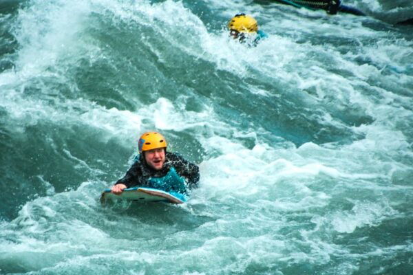 Queenstown: White Water Surfing Along the Kawarau River - Surfing Experience and Highlights