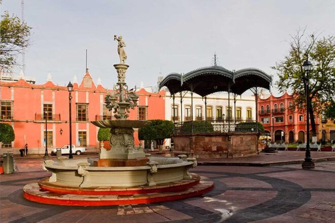 Queretaro: Pedestrian City Tour and Tram Tour - Duration and Price