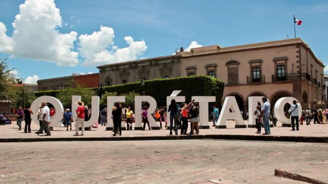 Queretaro: Pedestrian City Tour and Tram Tour - Experience Highlights