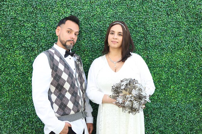 Quickie Sign and Go Wedding at Hawaiian Wedding Chapel - Legal Minister Signing