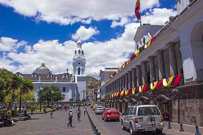 Quito Old Town Tour With Gondola Ride and Visit to the Equator - Expert Guided Exploration
