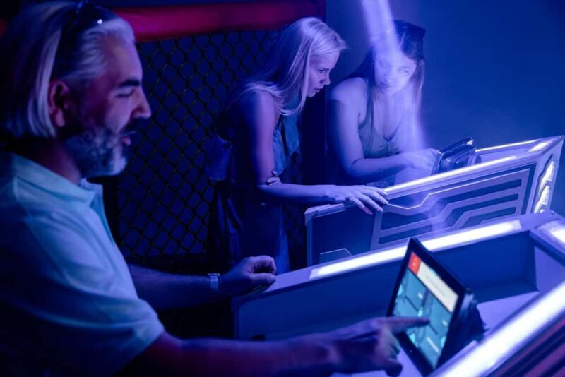 QuizBoxing: Interactive TV show style quiz game experience - Good To Know