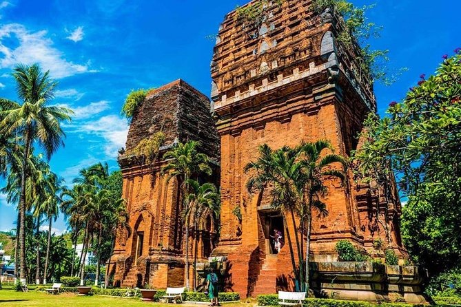 Quy Nhon Instagram Tour: Most Famous Spots (Private & All-Inclusive) - Historic Towers of Thap Doi