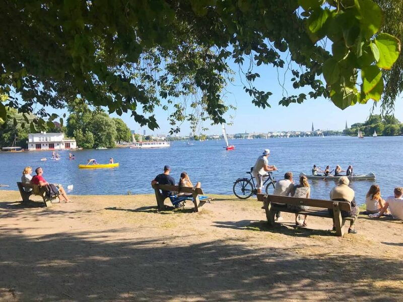 Radtour um die Alster & durch traumhafte Alsterviertel - Exploring Hamburg’s Alster: A Relaxed Bike Tour through Elegant Districts