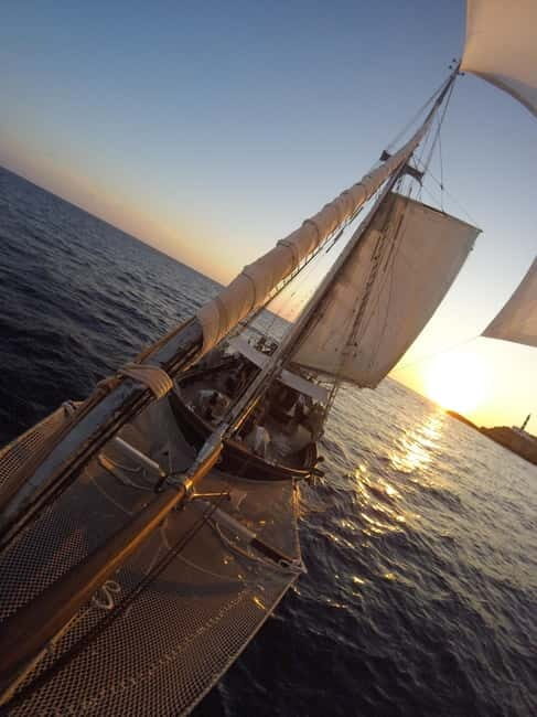 Rafael Verdera 1841:sail with history, tapas & wine in Palma - Good To Know