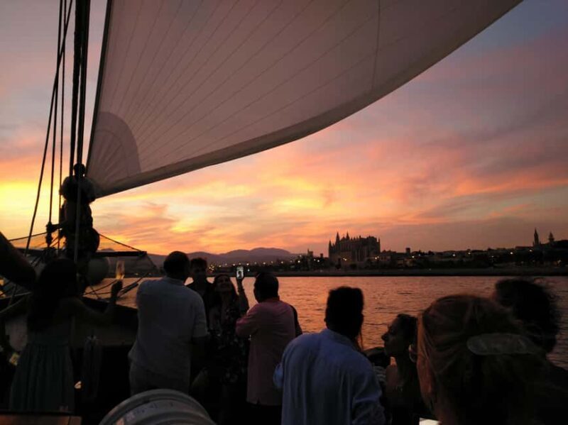 Rafael Verdera 1841:sail with history, tapas & wine in Palma - FAQ