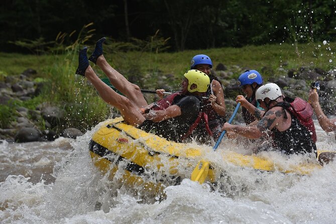 Rafting Balsa RIVer From La Fortuna - III & IV Class - Thrilling Class III & IV Rapids