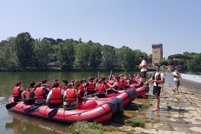 Rafting on the Arno River in Florence Under the Arches of Pontevecchio - Exploring the Pontevecchio Arches