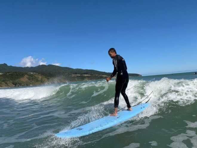 Raglan: 2-Hour Surf Lesson - Meeting Point and Equipment Provided