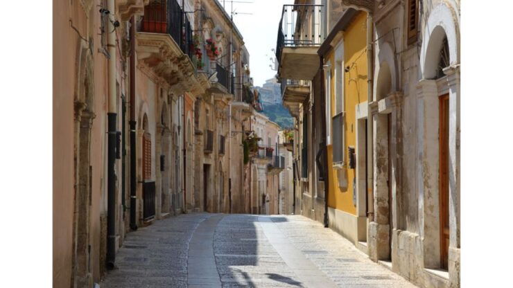 Ragusa Ibla: Guided Tour With Food Tasting - Good To Know